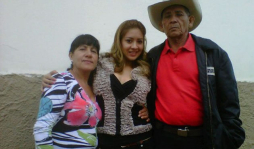 Ledin Onelia Villanueva, una damita de brochas tomar