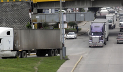 Más de 3,300 maletas llegan a la zona norte de Honduras