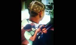 Diseñan hasta garrobos en cabezas de sus clientes