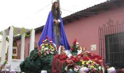 El mundo recuerda el Camino de la Cruz