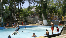 Naturaleza y ríos atraen a turistas en Villanueva