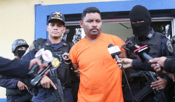 Presidente de Corte Suprema en contra del desarme general