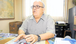 Padre Senis se recupera de una trombosis