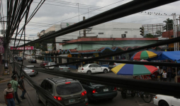 Aún no hay fecha para retirar marañas de cables