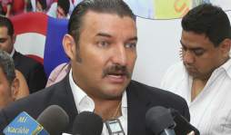 'Quieren controlar medios para recuperarse”