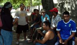 'Los hombres se quebraban, nosotras les cantábamos”: balseras