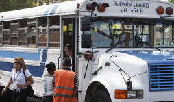 Debate sobre derribo de aviones con drogas continuará: Juan Orlando Hernández