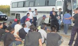 Policía mexicana intercepta 35 hondureños indocumentados