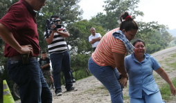 Hallan sin vida a dueño de billares y a su hijo de 16 años