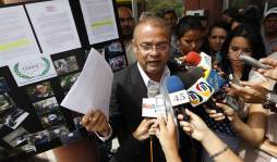 Miguel Facussé contempla demandar a Andrés Pavón