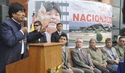 España replanteará relación con Bolivia