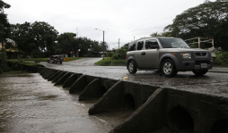 Alerta amarilla en Cortés y calles intransitables por lluvias