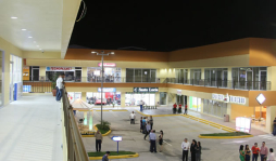 Se estrena la Plaza Moderna en San Pedro