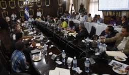 Reformas irán al Congreso la otra semana