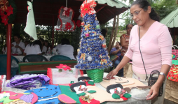 Microempresarias muestran su talento