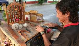 Don Mario, el arquitecto de las miniaturas