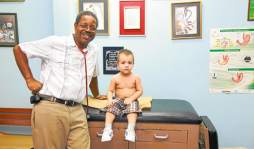 Dr. Quintín Máximo: 'Soy como el abuelo de algunos pacientes”