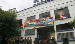 Bolivia nacionalizó empresas españolas