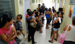 Con médicos en servicio social buscan remediar escasez en cesamo