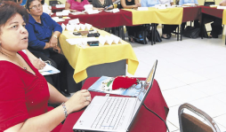 Unesco apoyará a 35 escuelas públicas