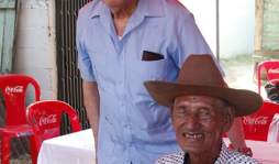 El hombre más longevo de aldea El Carmen