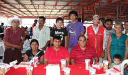 Merecido festejo para colaboradores