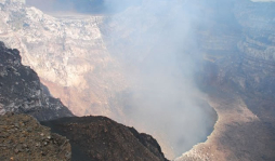 Volcán de Nicaragua lanza rocas incandescentes
