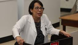 Entregarán L20 millones al Hospital Escuela