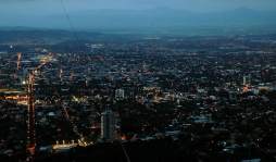 Centroamérica avanza y San Pedro Sula se estanca cada vez más