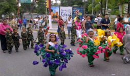 Escolares inician fiesta de Independencia