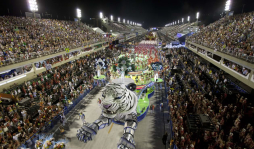 Samba, luces y color en el Carnaval de Río de Janeiro