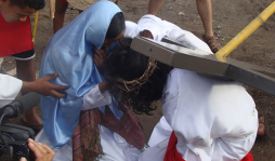 'Los hondureños viven en permanente Viernes Santo”