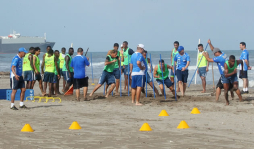 Selección de Honduras entrena en las playas de Puerto Cortés