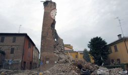 Terremoto en Italia deja al menos seis muertos