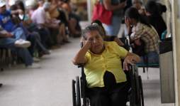 Canceladas 4,000 consultas y 300 cirugías por paro de médicos