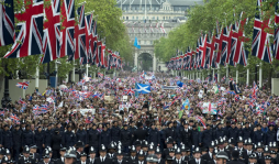 Reina Isabel II cierra el festejo de Jubileo Diamante