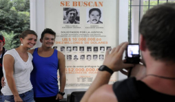 Explotan figura de Pablo Escobar en paseo turístico