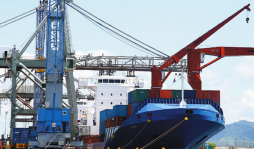 Ineficiencia tiene en crisis a la Portuaria