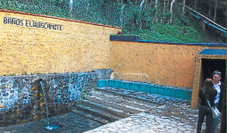 Baños públicos, atractivo turístico de La Esperanza