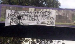 Colocan 'narcomanta' en apoyo a despenalizar drogas