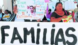Familias de víctimas cuestionan silencio del Gobierno de Honduras