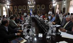 Gobierno de Honduras propone comité de censura a programación
