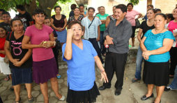 Aseadoras abandonan huelga en el hospital Mario Rivas