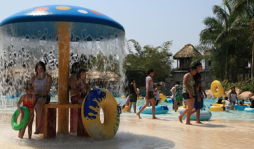 Sampedranos gozan a lo grande en balnearios