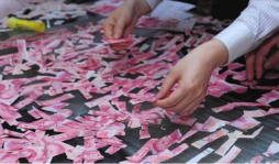 Mujer en China le recortó con tijeras 8.000 dólares a su esposo