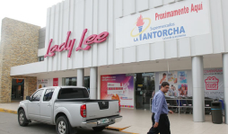 Tres supermercados abrirán este año en el sector este