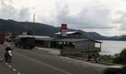 El Lago de Yojoa lleva una década de destrucción imparable