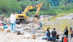 San José de Tarros, la aldea de calles y río de oro en Honduras