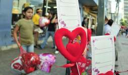 Flores y chocolates disparan sus ventas en Honduras por día de San Valentín