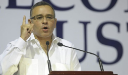 Funes pide perdón por matanza de 1,000 salvadoreños